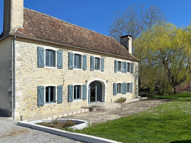 Propriété 8 pièces 310m² Orthez