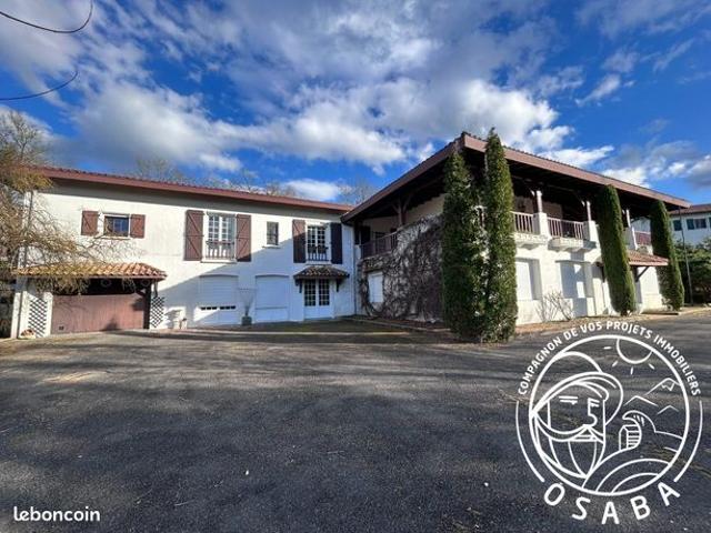 Propriété 8 pièces 311 m²