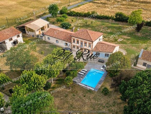 Propriété 8 pièces 325 m²