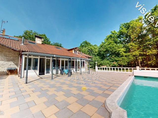 Propriété 8 pièces 328 m²