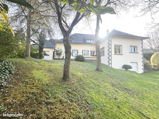 Propriété 8 pièces 320 m²