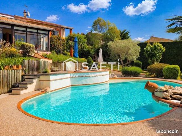 Propriété 8 pièces 322 m²