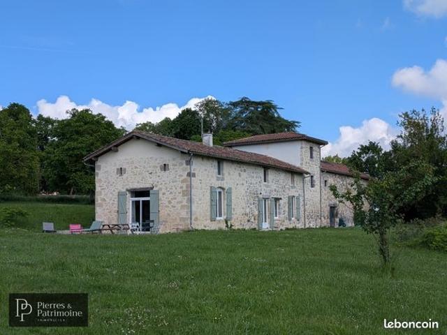 Propriété 8 pièces 334 m²