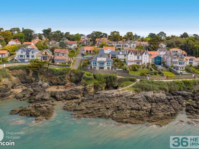 Propriété 8 pièces 334 m²