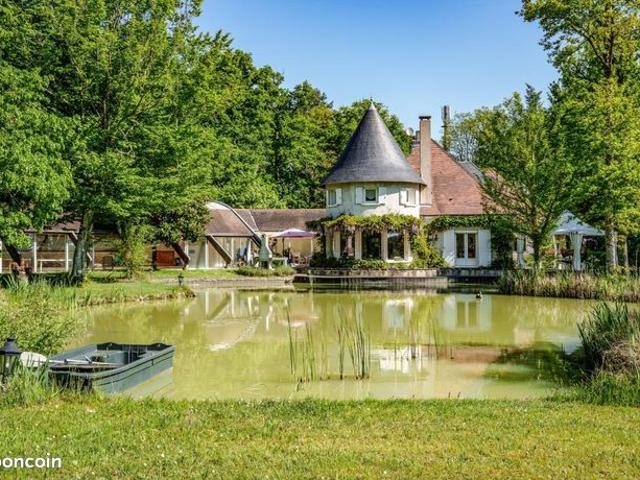 Propriété 8 pièces 335 m²