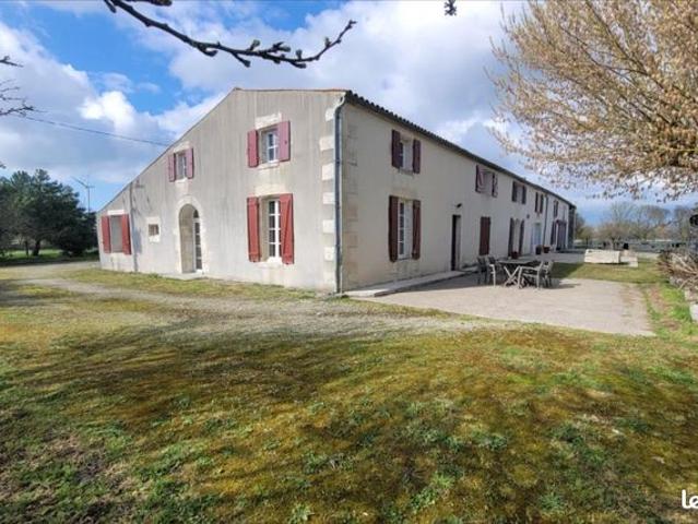 Propriété 8 pièces 336 m²