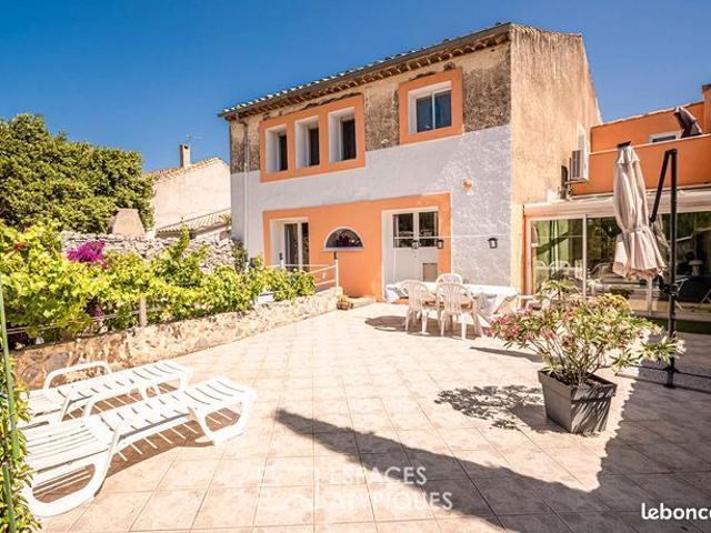 Propriété 8 pièces 337 m²