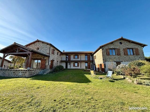Propriété 8 pièces 330 m²