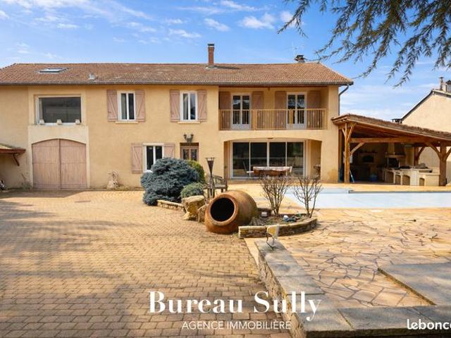 Propriété 8 pièces 330 m²
