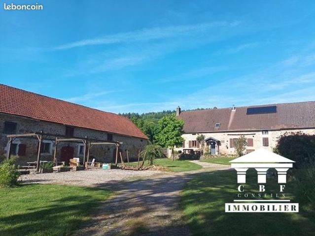 Propriété 8 pièces 333 m²