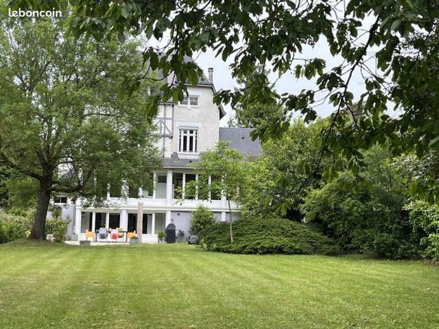 Propriété 8 pièces 345 m²