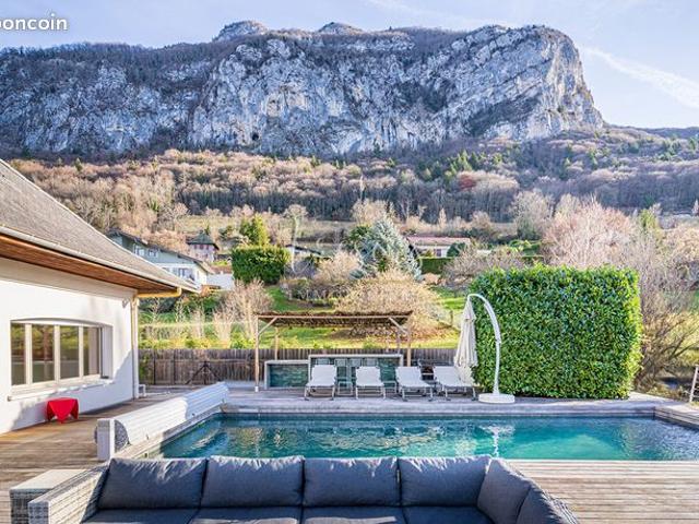Propriété 8 pièces 345 m²