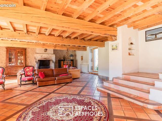 Propriété 8 pièces 347 m²
