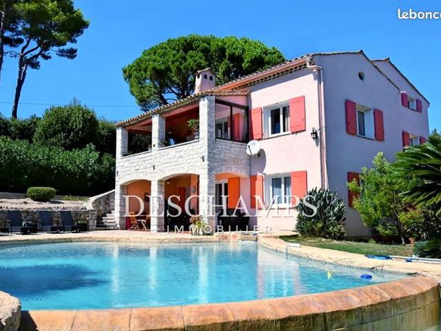 Propriété 8 pièces 348 m²