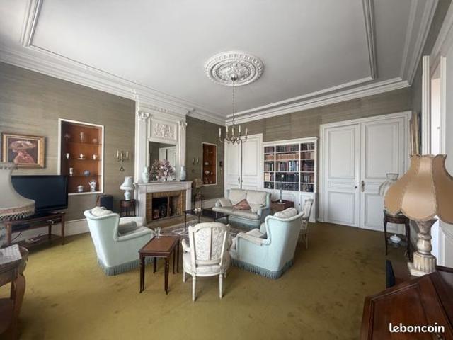 Propriété 8 pièces 349 m²