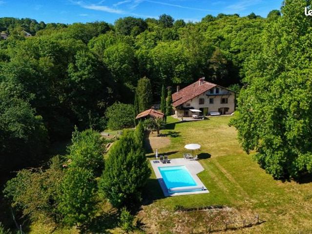 Propriété 8 pièces 349 m²
