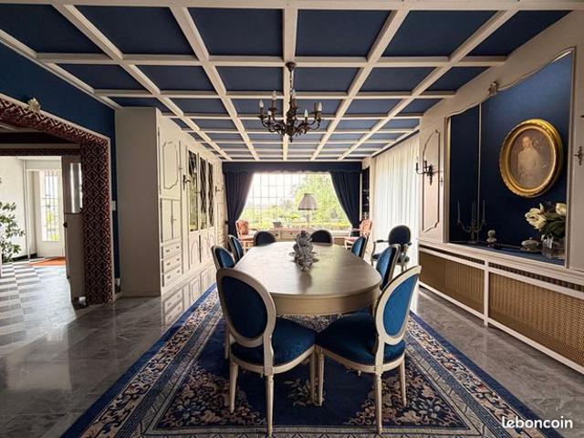 Propriété 8 pièces 354 m²