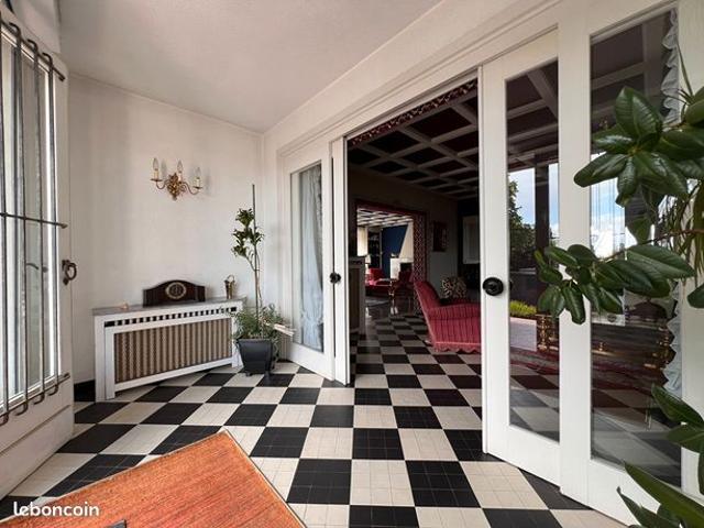 Propriété 8 pièces 354 m²