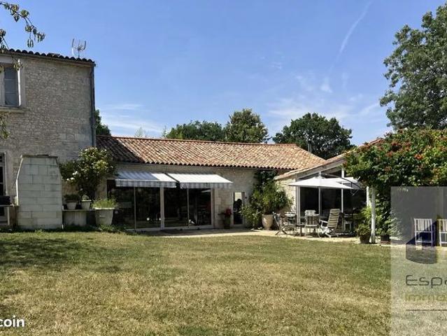 Propriété 8 pièces 357 m²