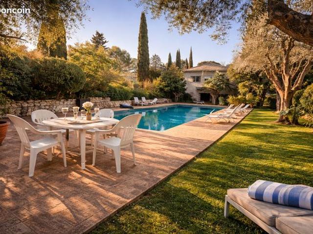 Propriété 8 pièces 350 m²