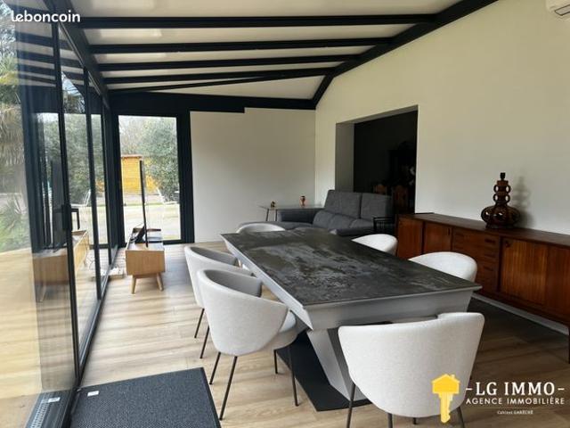 Propriété 8 pièces 353 m²