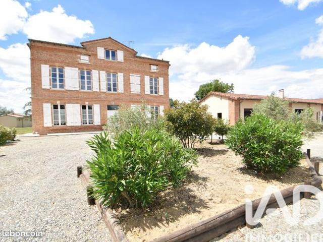 Propriété 8 pièces 353 m²