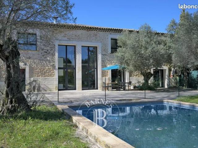 Propriété 8 pièces 364 m²