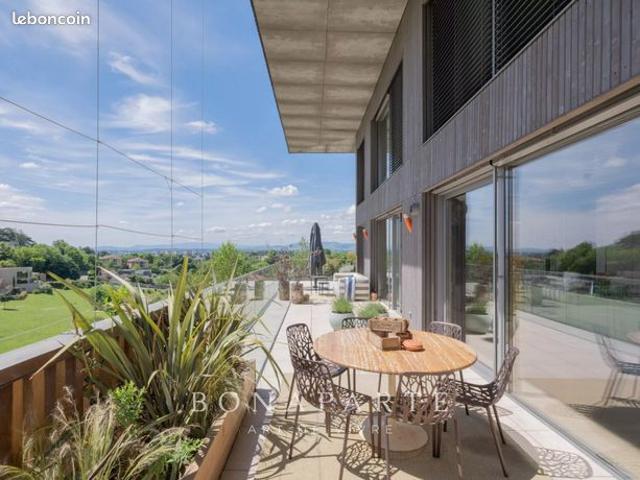 Propriété 8 pièces 364 m²