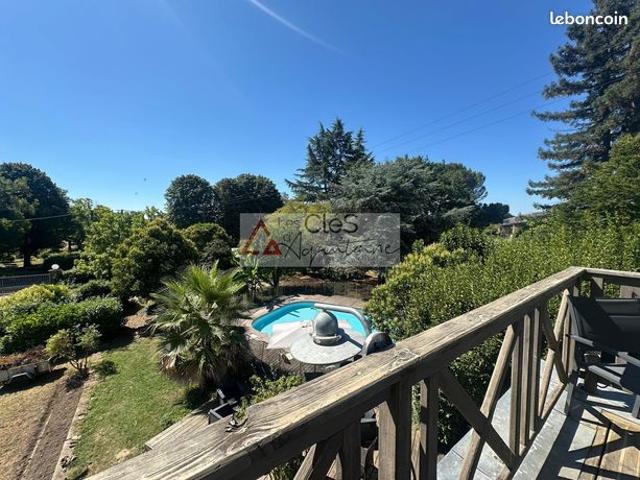 Propriété 8 pièces 368 m²