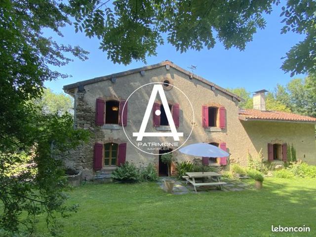 Propriété 8 pièces 360 m²