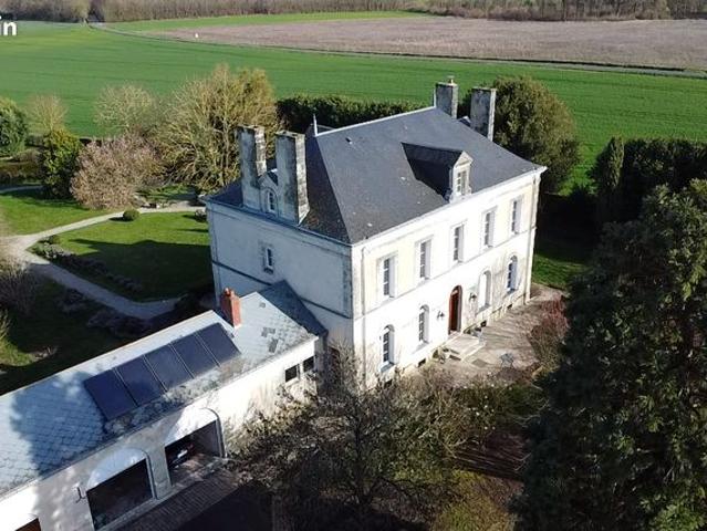 Propriété 8 pièces 374 m²
