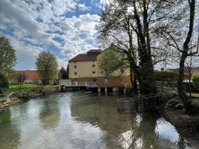 Propriété 8 pièces 398 m²