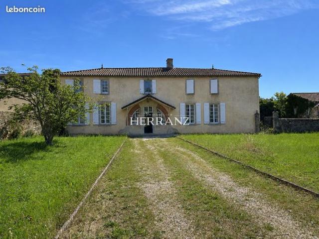 Propriété 8 pièces 407 m²