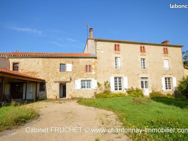 Propriété 8 pièces 400 m²