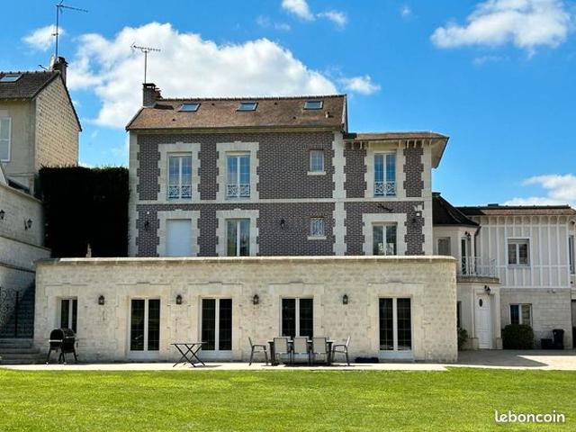 Propriété 8 pièces 400 m²
