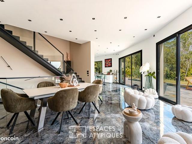 Propriété 8 pièces 410 m²