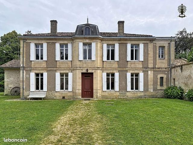 Propriété 8 pièces 426 m²
