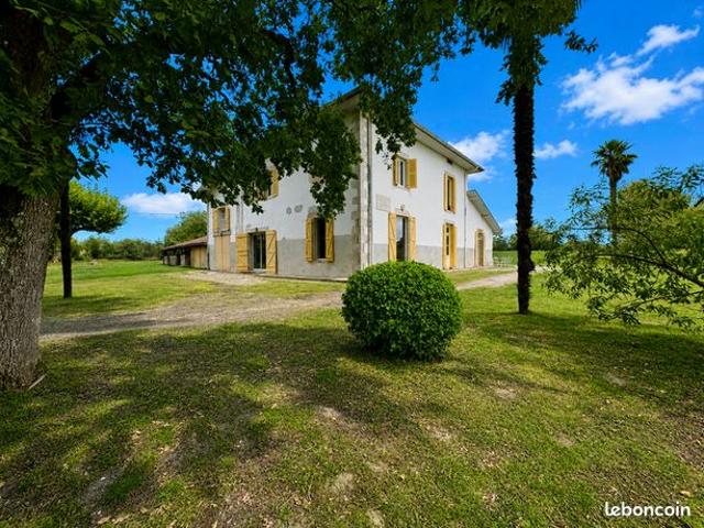 Propriété 8 pièces 420 m²