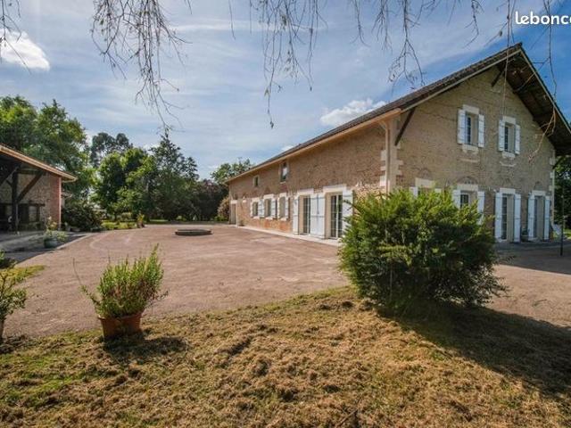 Propriété 8 pièces 430 m²
