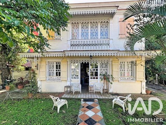 Propriété 8 pièces 459 m²
