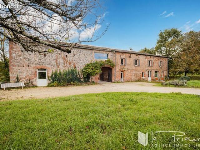 Propriété 8 pièces 461 m²