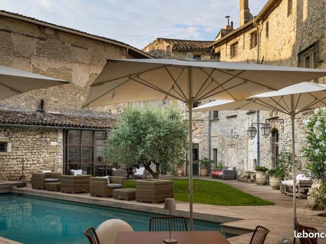 Propriété 8 pièces 520 m²