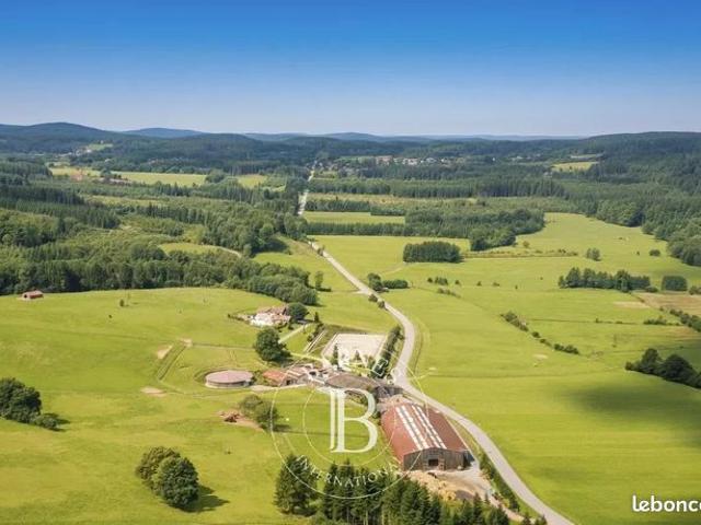 Propriété 8 pièces 548 m²