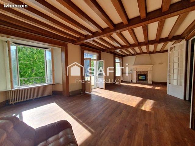 Propriété 8 pièces 600 m²