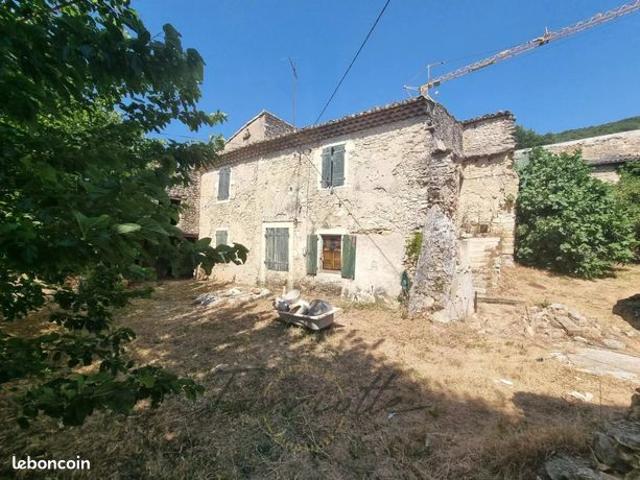 Propriété 8 pièces 90 m²