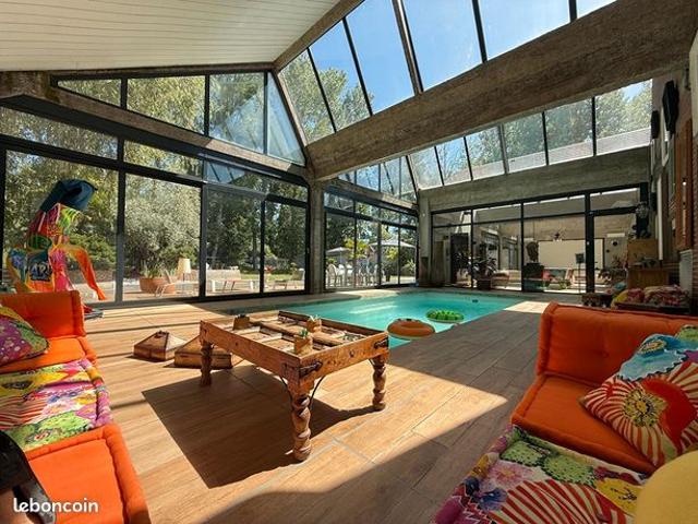Propriété 960 m² BREUILLET