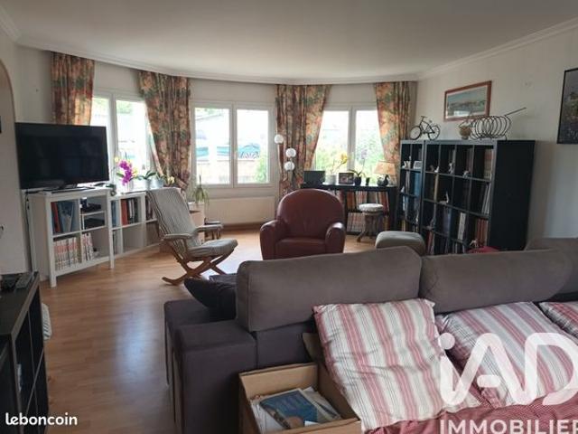 Propriété 9 pièces 141 m²