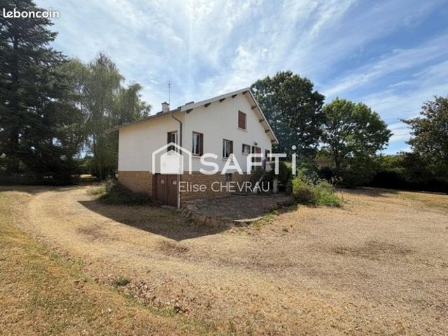 Propriété 9 pièces 142 m²