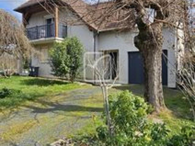 Propriété 9 pièces 164 m²