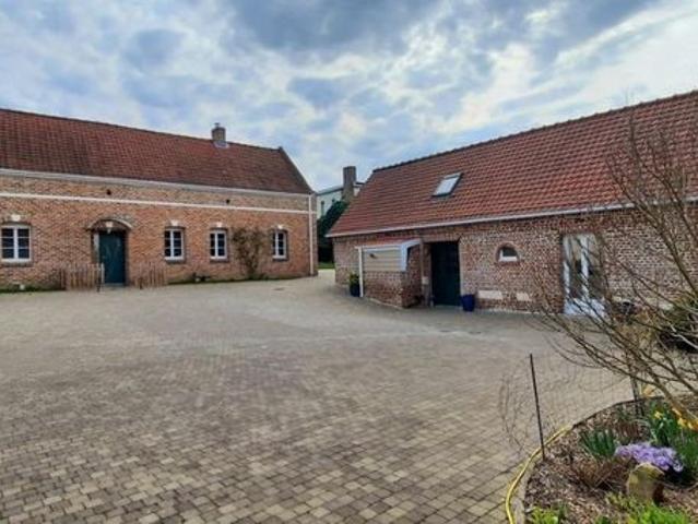 Propriété 9 pièces 169 m²
